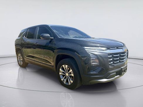 Used 2025 Chevrolet Equinox LT FWD image 1