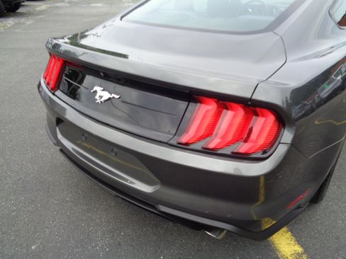 Used 2018 Ford Mustang EcoBoost Fastback image 7