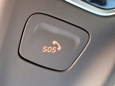 Used 2025 Lotus Emira image 22