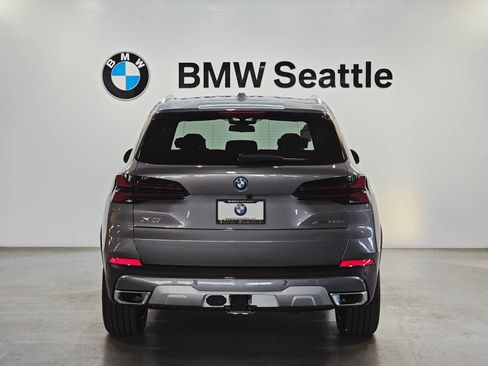 New 2026 BMW X5 xDrive50e w/ Premium Package AWD/4WD image 5