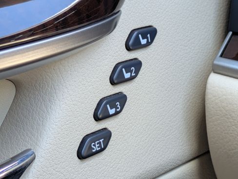 Used 2017 Lexus ES 350 w/ Luxury Package FWD image 21