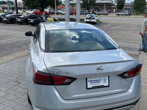 Used 2020 Nissan Altima 2.5 S FWD image 9