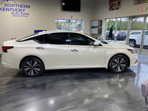 Used 2019 Nissan Altima 2.5 SV image 4
