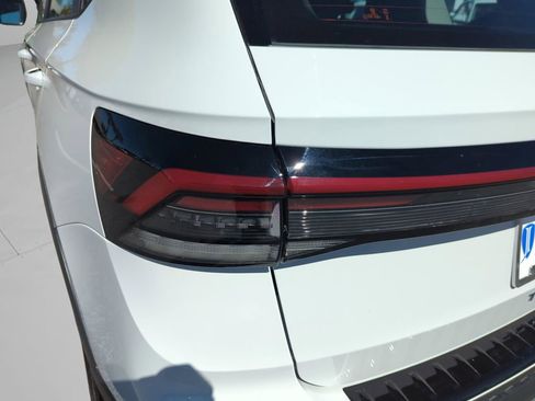 New 2026 Volkswagen Taos S image 18