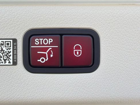 Used 2022 Mercedes-Benz EQS 450+ Sedan image 17
