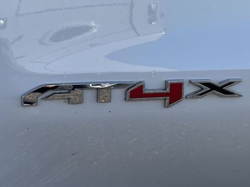 Used 2024 GMC Sierra 1500 AT4X image 32
