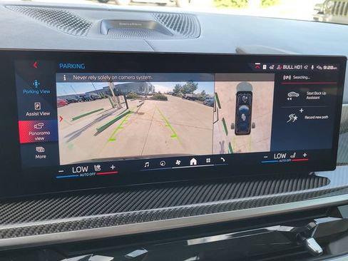 Used 2025 BMW X7 M60i AWD/4WD image 18