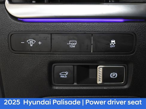 Used 2025 Hyundai Palisade Calligraphy image 9