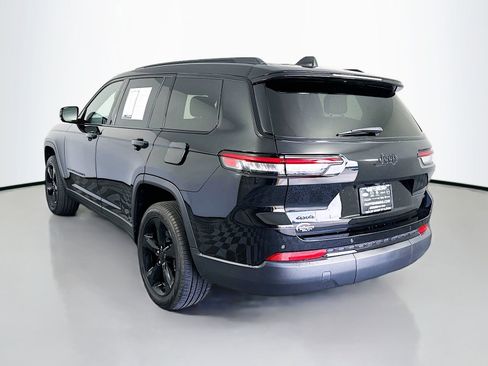 Used 2025 Jeep Grand Cherokee L Limited w/ Black Appearance Package AWD/4WD image 5
