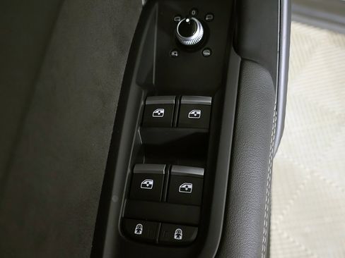 Used 2023 Audi SQ5 Premium Plus image 38