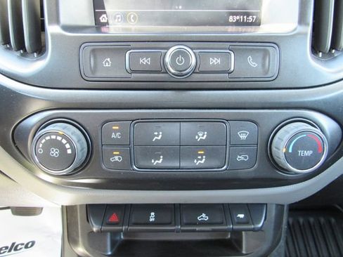 Used 2022 Chevrolet Colorado W/T w/ WT Convenience Package AWD/4WD image 19