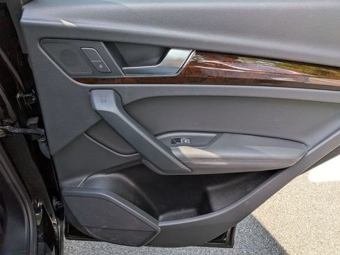 Used 2019 Audi Q5 Premium Plus w/ Premium Plus Package AWD/4WD image 32