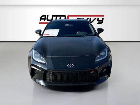 Used 2023 Toyota GR86 Premium RWD image 2