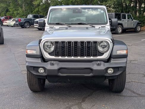Used 2024 Jeep Wrangler Unlimited Sport AWD/4WD image 9