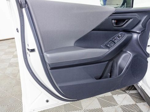 Used 2025 Subaru Crosstrek 2.0i Premium image 35