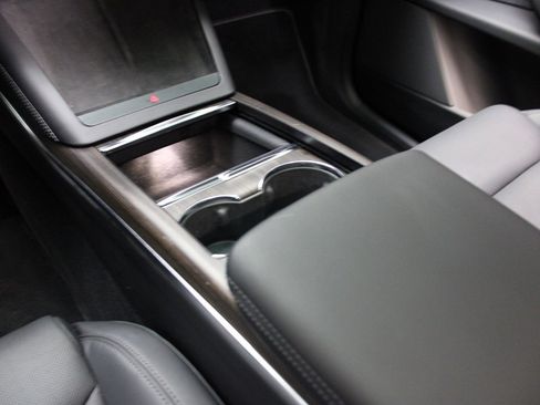 Used 2023 Tesla Model X image 50