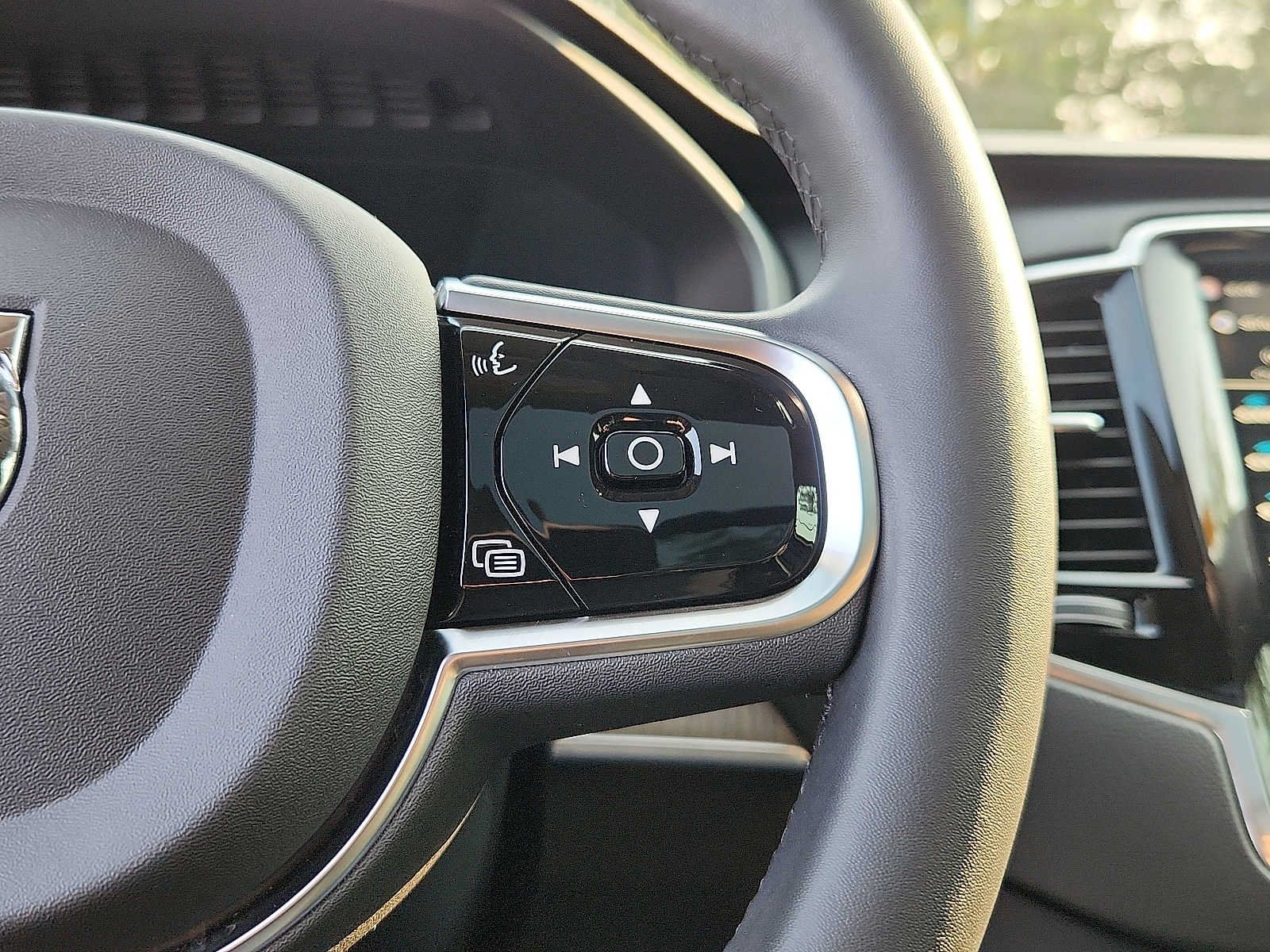 Certified 2024 Volvo XC90 T8 Ultimate w/ Protection Package Premier AWD/4WD image 21