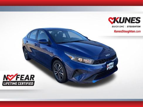 Used 2024 Kia Forte LXS image 2