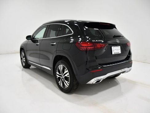 Certified 2025 Mercedes-Benz GLA 250 4MATIC image 3