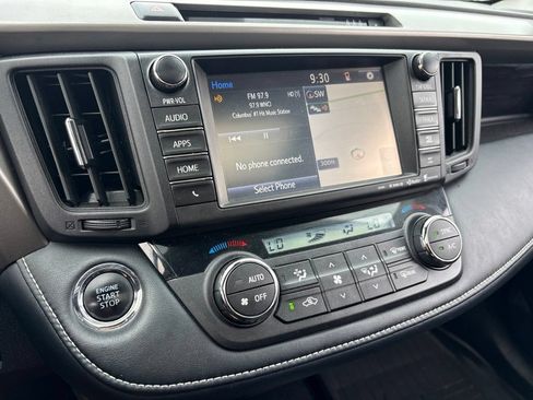 Used 2018 Toyota RAV4 Adventure AWD/4WD image 23