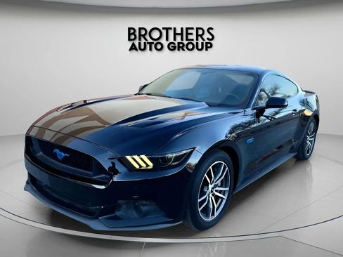 Used 2017 Ford Mustang GT RWD image 7