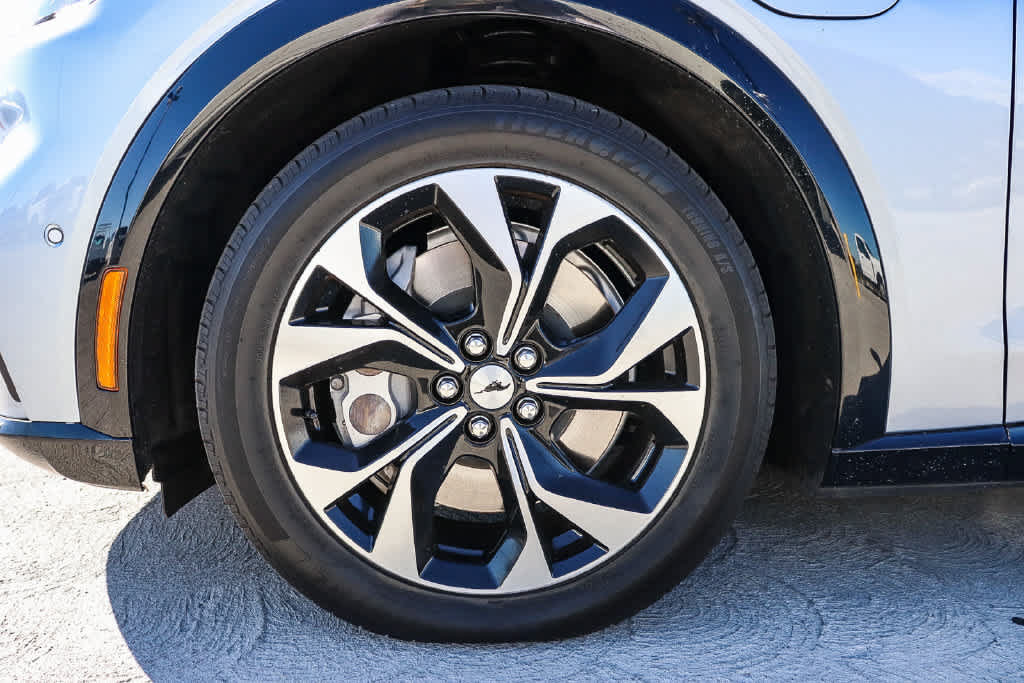 Used 2022 Ford Mustang Mach-E Premium RWD image 11