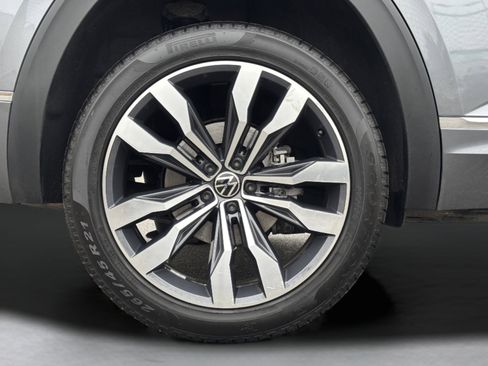 Used 2021 Volkswagen Atlas SEL Premium image 12