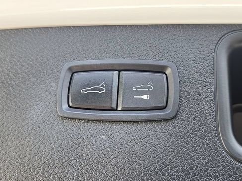Used 2021 Porsche Macan S AWD/4WD image 31