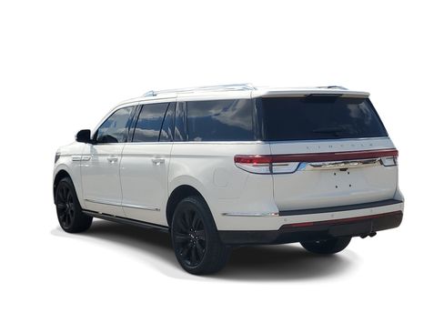Used 2023 Lincoln Navigator L Reserve AWD/4WD image 4