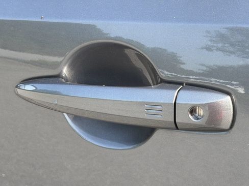 Certified 2023 Nissan Ariya FWD image 33