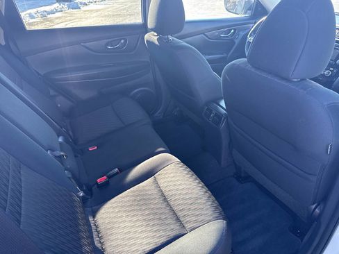 Used 2017 Nissan Rogue SV image 7