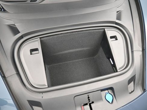 New 2026 Porsche Taycan Turbo S image 35