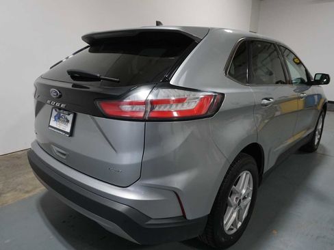Used 2023 Ford Edge SEL image 7
