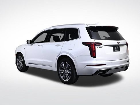 Used 2024 Cadillac XT6 Premium Luxury FWD image 3