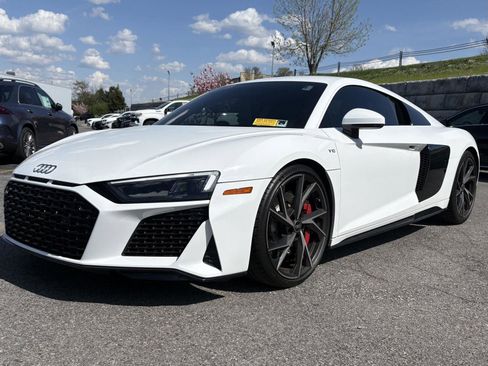 Used 2021 Audi R8 V10 RWD image 3