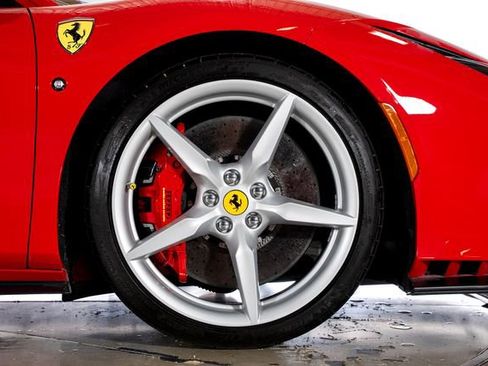 Certified 2020 Ferrari F8 Tributo image 18