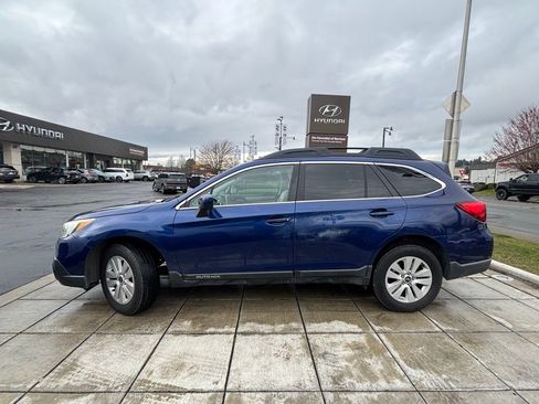 Used 2015 Subaru Outback 2.5i Premium image 4