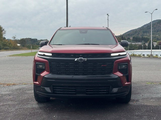 Used 2024 Chevrolet Traverse RS w/ LPO, Floor Liner Package AWD/4WD image 2