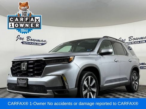 Used 2024 Honda Pilot Touring image 3