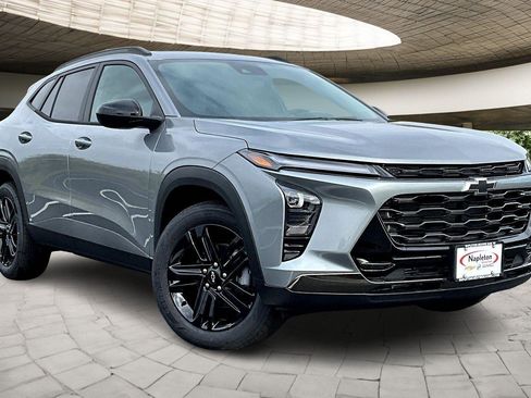 New 2026 Chevrolet Trax ACTIV w/ Sunroof Package image 2