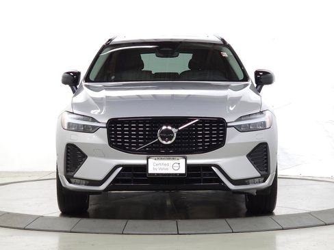 Certified 2025 Volvo XC60 B5 Plus AWD/4WD image 2