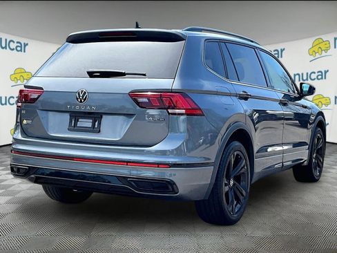 Used 2023 Volkswagen Tiguan SE R-Line image 6