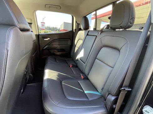 Used 2019 Chevrolet Colorado Z71 w/ Z71 Midnight Edition AWD/4WD image 12