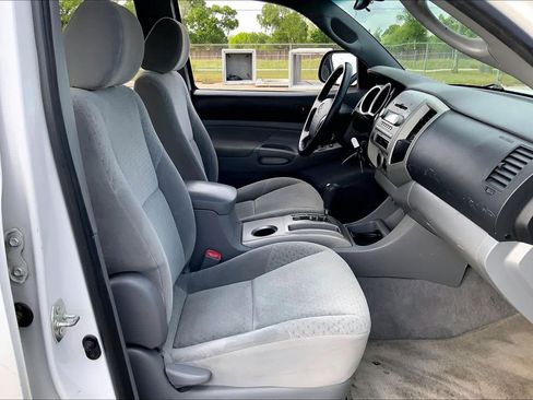 Used 2008 Toyota Tacoma PreRunner image 8