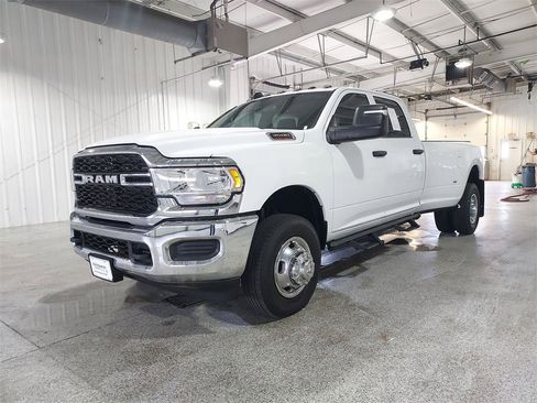 Used 2023 RAM 3500 Tradesman image 4