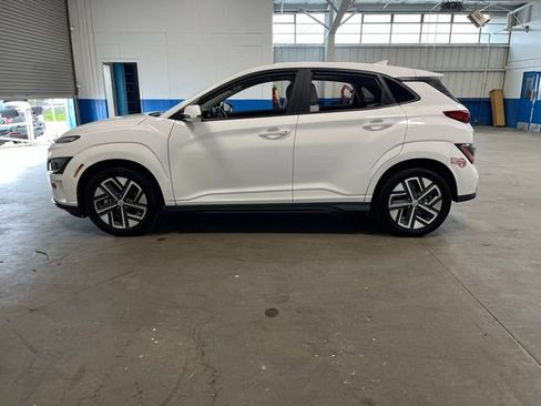 Used 2023 Hyundai Kona SEL w/ Cargo Package FWD image 6