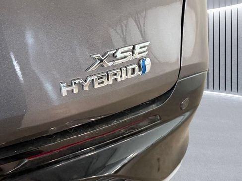 Used 2022 Toyota Sienna XSE w/ XSE Plus Package AWD/4WD image 24