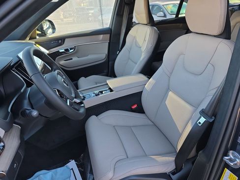 New 2026 Volvo XC90 B6 Ultra w/ Lounge Package image 25