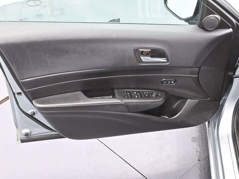 Used 2019 Acura ILX w/ Technology Package image 9