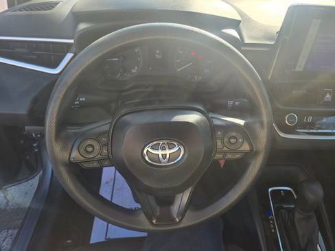 Used 2025 Toyota Corolla LE FWD image 16